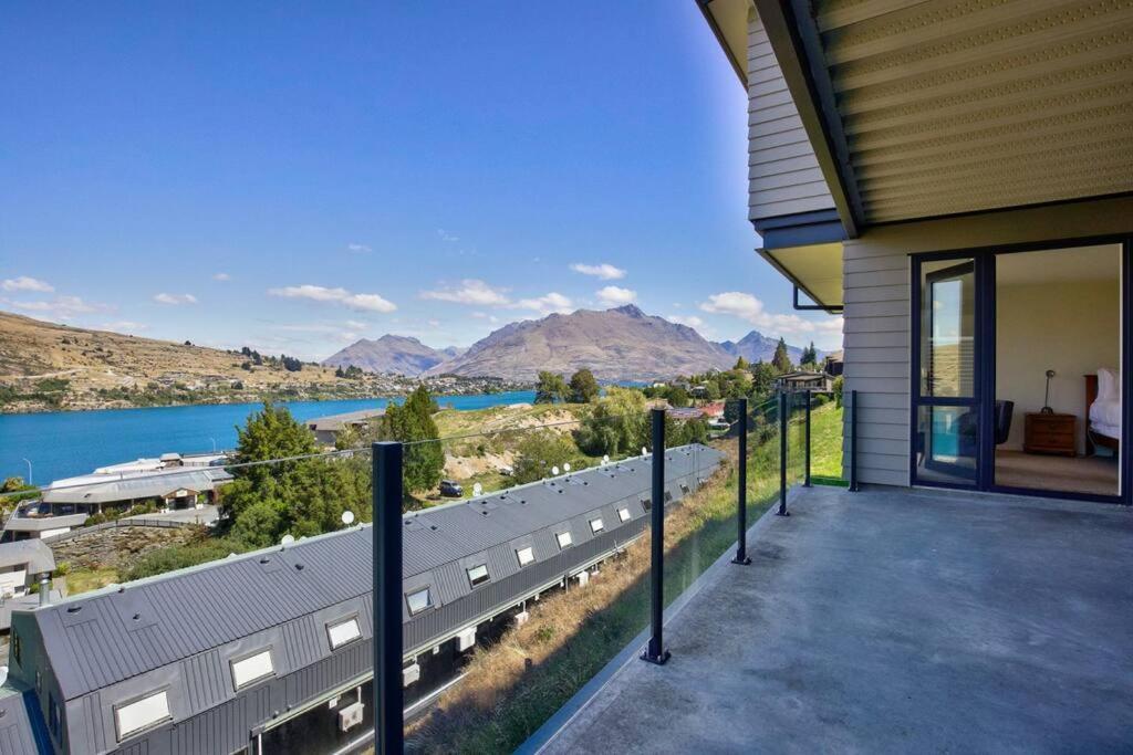4 Bedroom Stunning Modern Family Home Κουίνσταουν Εξωτερικό φωτογραφία